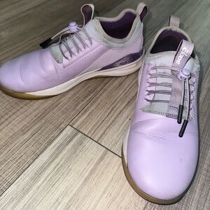 CLOVE nursing shoes SZ 9.5 Women’s USED lavender
